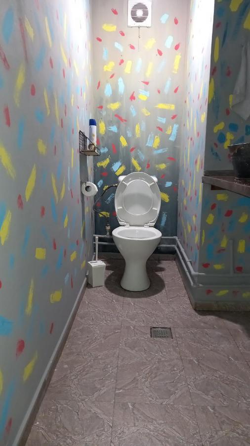 Your Room Hostel Tbilisi ภายนอก รูปภาพ